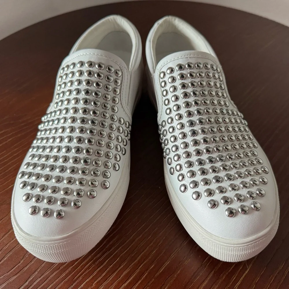 Steve Madden Torid White Sneakers with Silver Studs Womens Size 8 Slip On Shoes - Picture 10 of 11